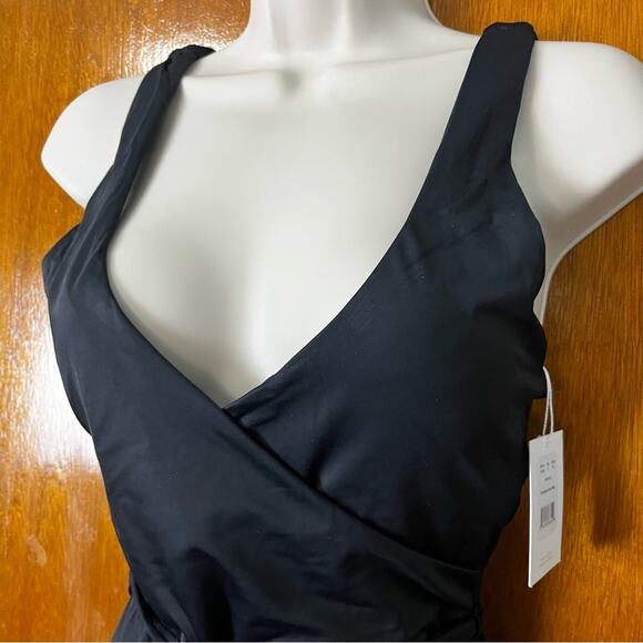 Andie Belted One Piece Swimsuit Medium New With Tags! “The Belmar” Beach Pool - Picture 4 of 8